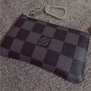Louis Vuitton Damier Graphite Key Pouch - Black & Gray